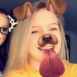 Meet your Posher, Adrianne